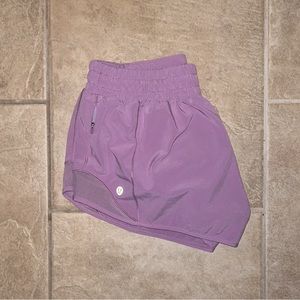 Lululemon Hotty Hot Shorts 2.5”